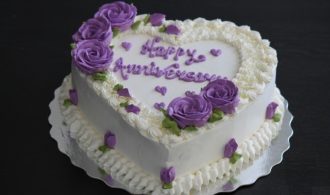 Romantic Anniversary Cake Must-Have for Vow Renewl
