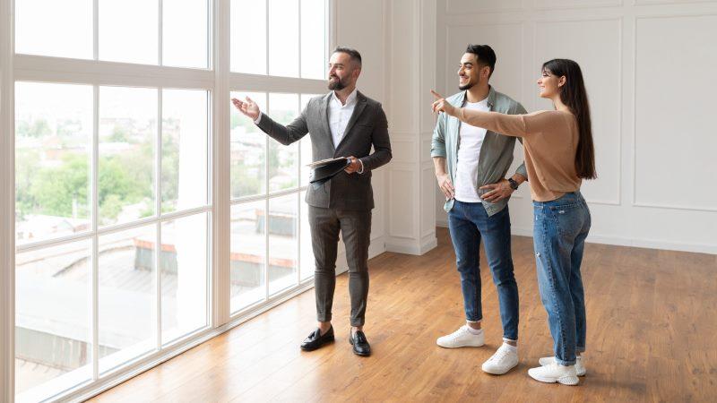 3 Things to Ask a Real Estate Agent Before Hiring